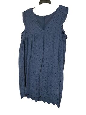 Eyelet V-Neck Sleeveless Dress in Navy